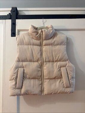 entro Beige Puffer Vest